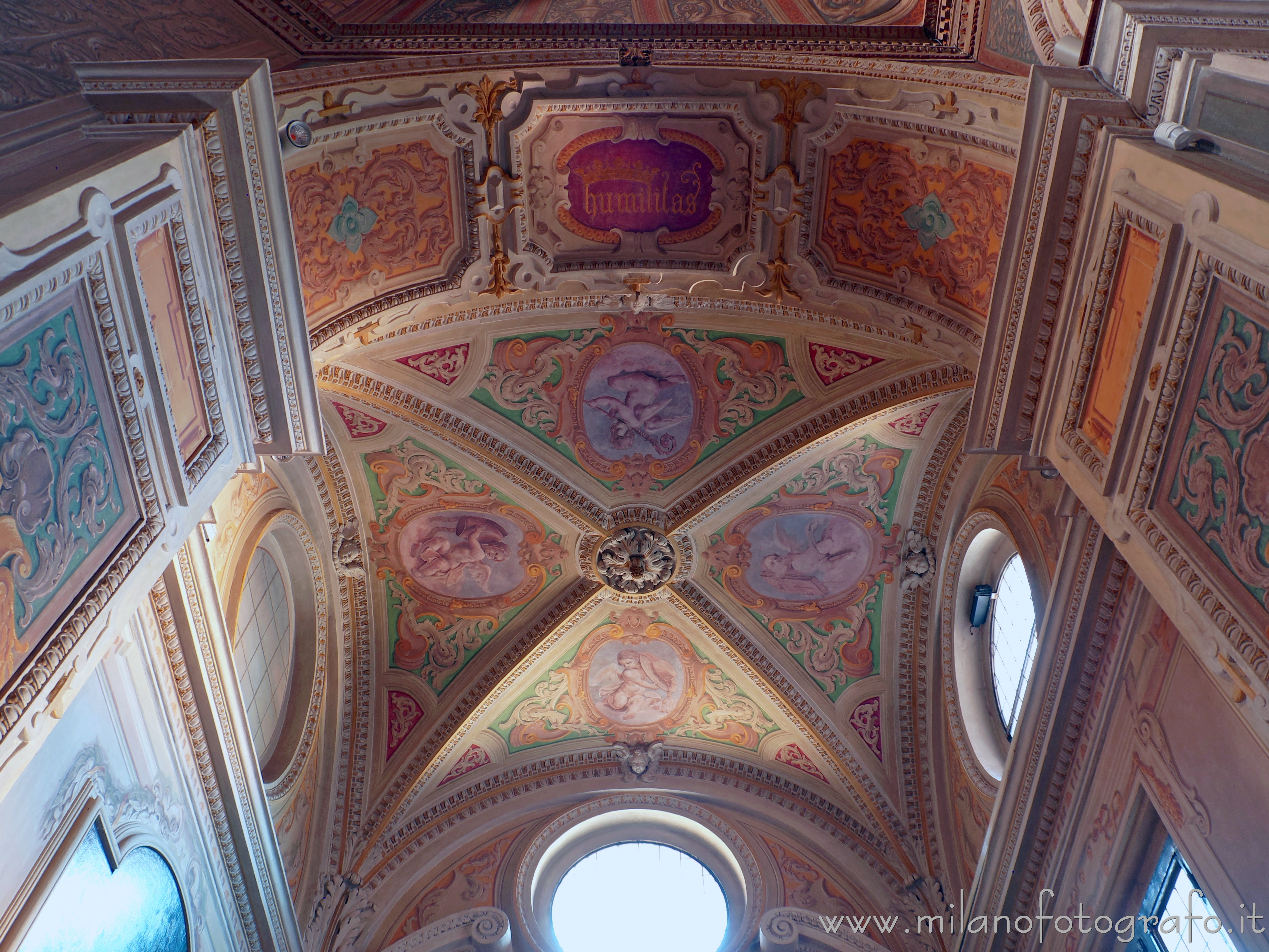 Legnano (Milan, Italy) - Vault of the Chapel of San Carlo in the Basilica of San Magno - Full resolution picture